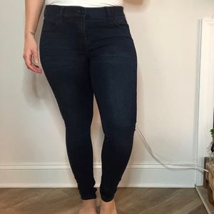 Dark wash skinny jeans